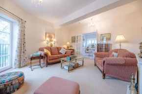 4 Ropers Court, Lavenham